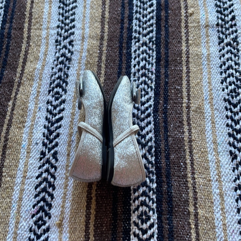 Shoes - Picture 3 of 4